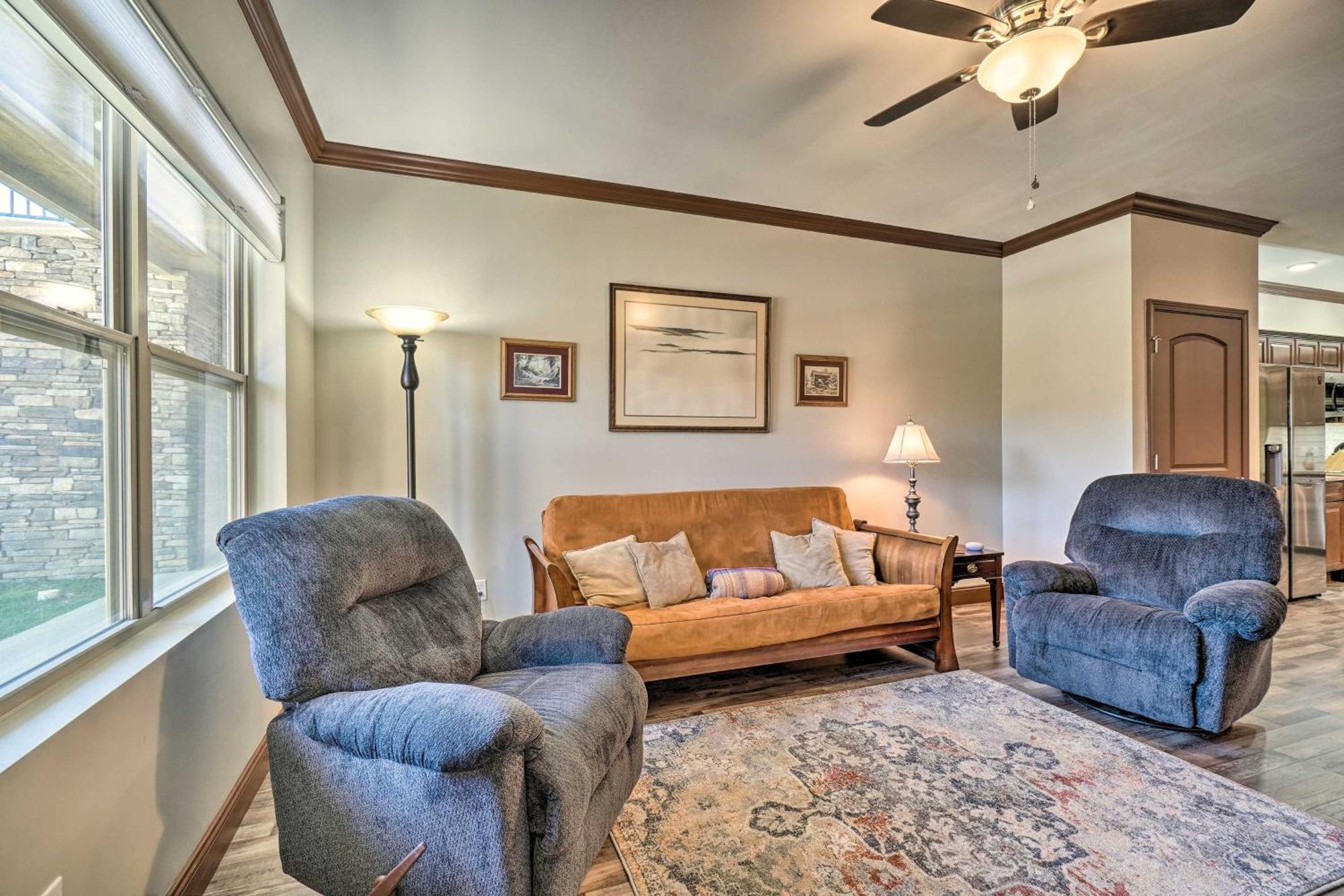 Cozy Townsend Condo, Resort-Style Amenities! Luaran gambar